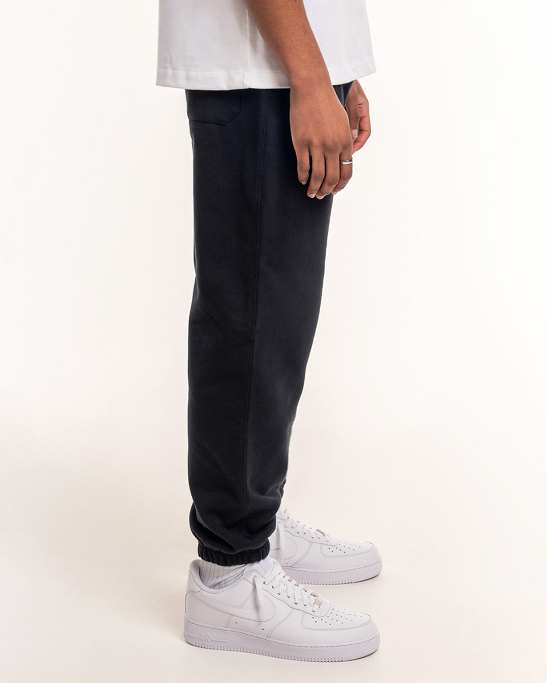 TONES® BLACK JOGGER